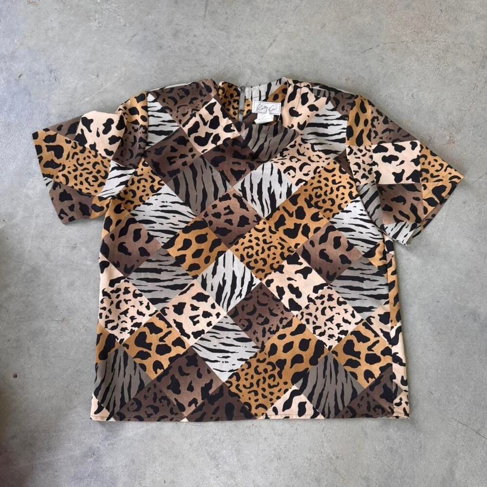 Unique leopard print shirt size m